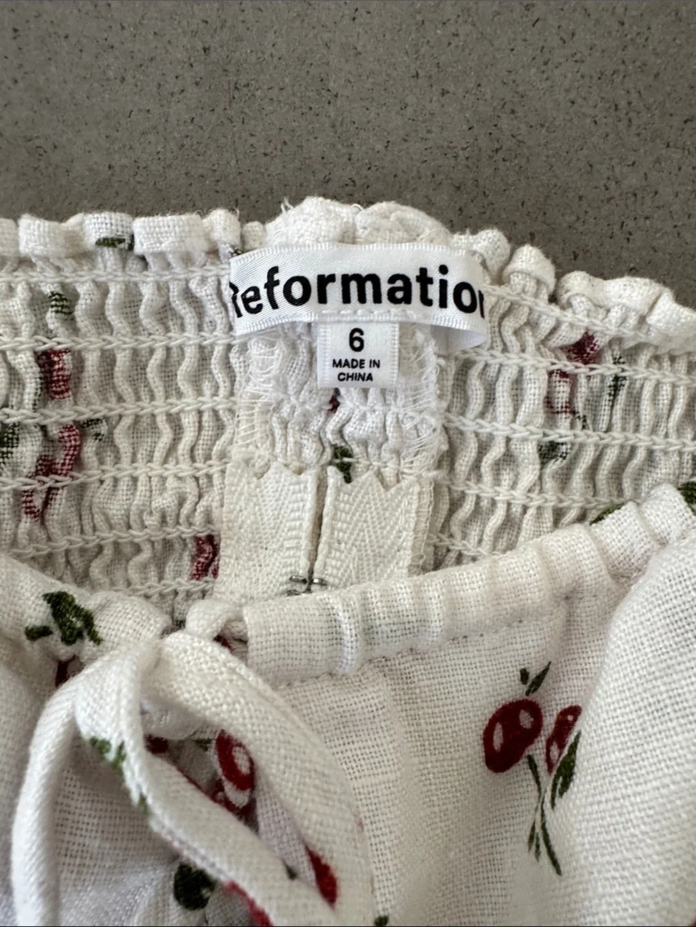 🍒 Reformation Rory Linen Top in Cherry Pit Size 6 Rare Like new